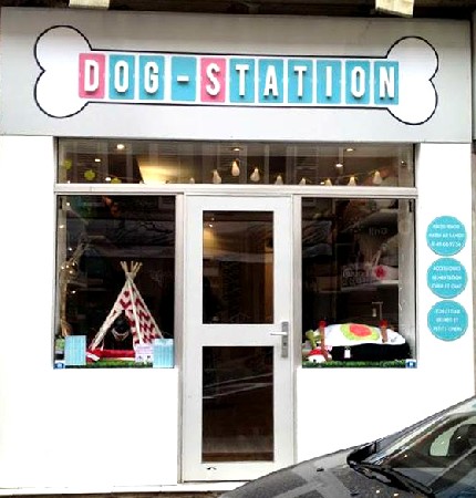 Dog-station<br />
<br />
12 rue rennequin <br />
75017 Paris<br />
<br />
Metro Terne, Wagram, Courcelles